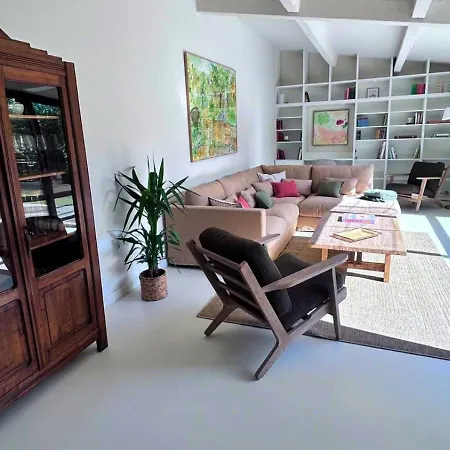 Holiday home Gorgeous Village With Heated Pool, Ideally Located *
